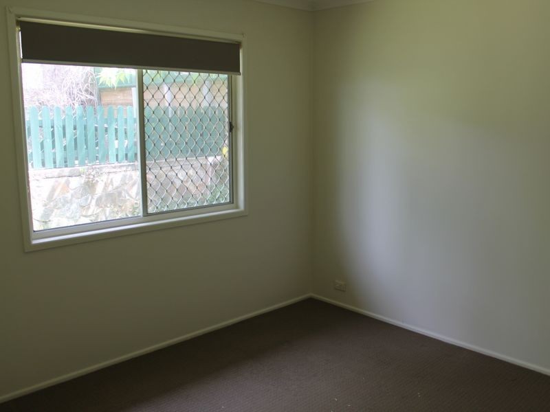 12 Jarvis Street, Holmview QLD 4207