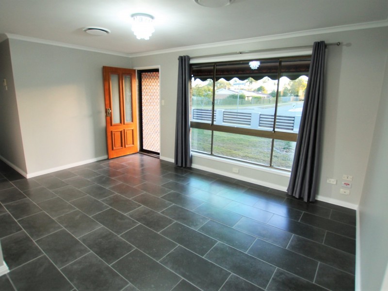 9 Montrose Ave, Bethania QLD 4205