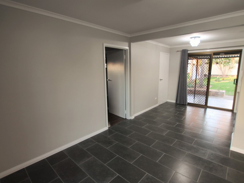 9 Montrose Ave, Bethania QLD 4205