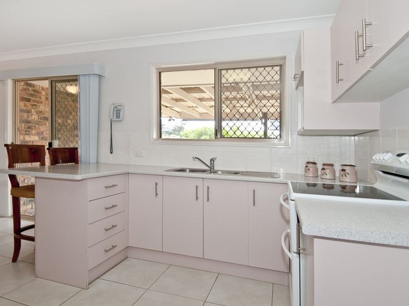 96 Castile Cresent, Edens Landing QLD 4207