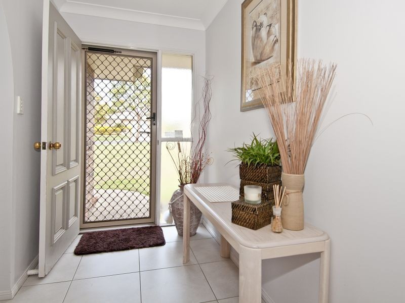 96 Castile Cresent, Edens Landing QLD 4207