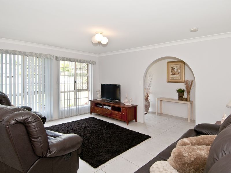 96 Castile Cresent, Edens Landing QLD 4207