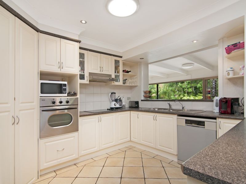 36 Leighton Drive, Edens Landing QLD 4207