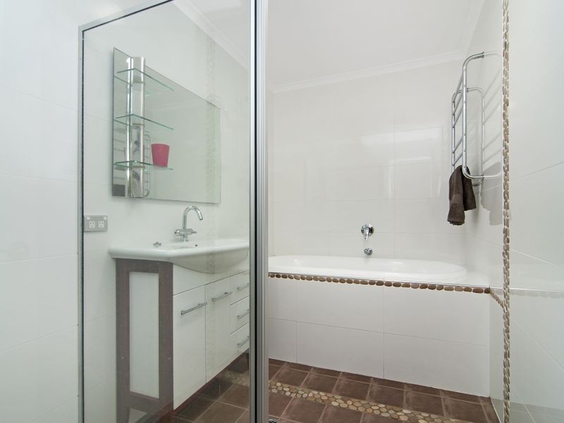 36 Leighton Drive, Edens Landing QLD 4207