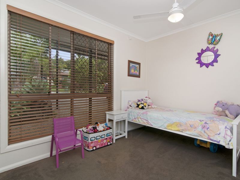 36 Leighton Drive, Edens Landing QLD 4207