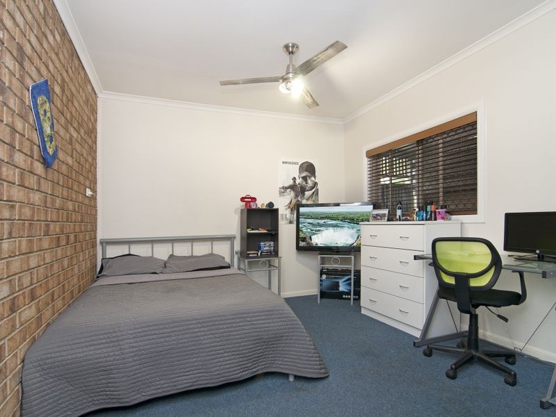 36 Leighton Drive, Edens Landing QLD 4207