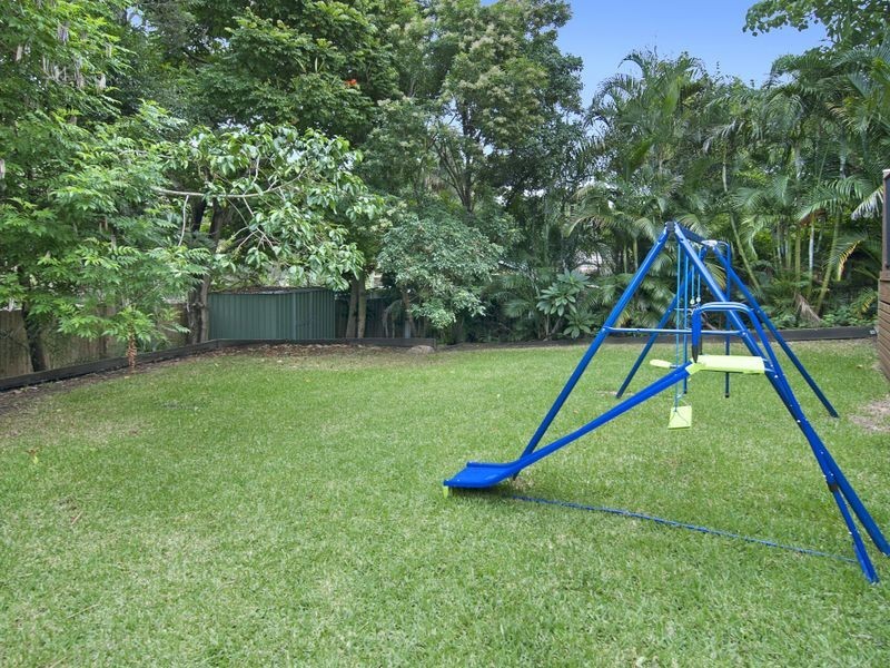 36 Leighton Drive, Edens Landing QLD 4207