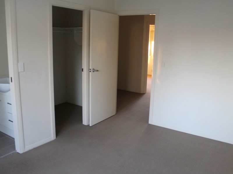 9/118 Fryar Rd, Eagleby QLD 4207