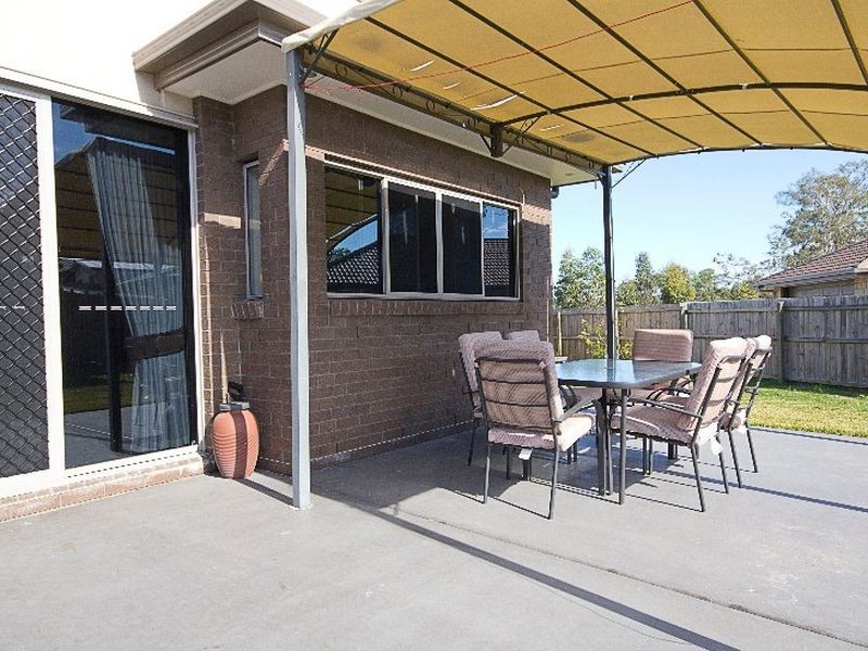 24 Grand Terrace, Waterford QLD 4133