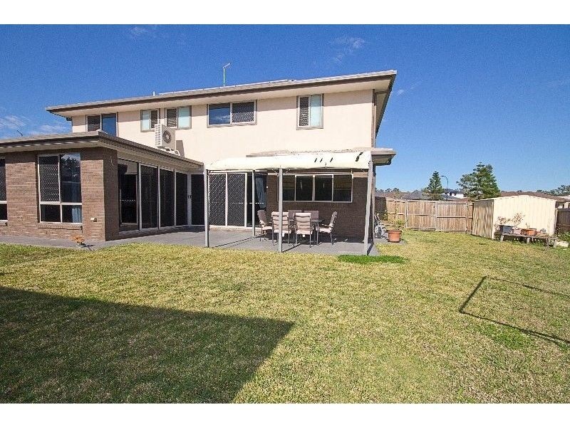 24 Grand Terrace, Waterford QLD 4133