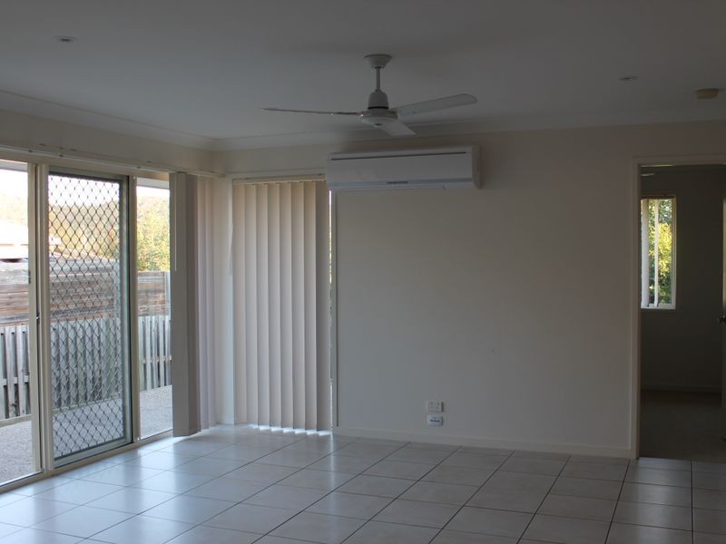 2/279 River Hills Road, Eagleby QLD 4207
