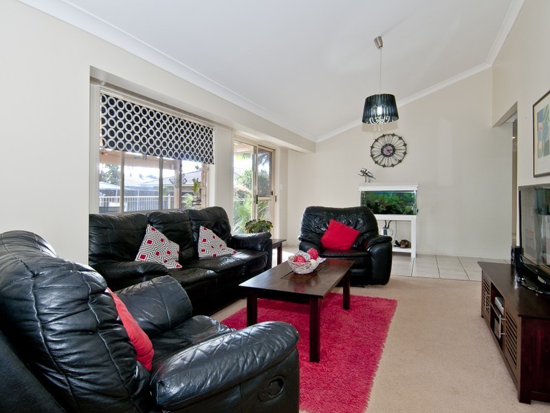 53 Kilsay Crescent, Meadowbrook QLD 4131