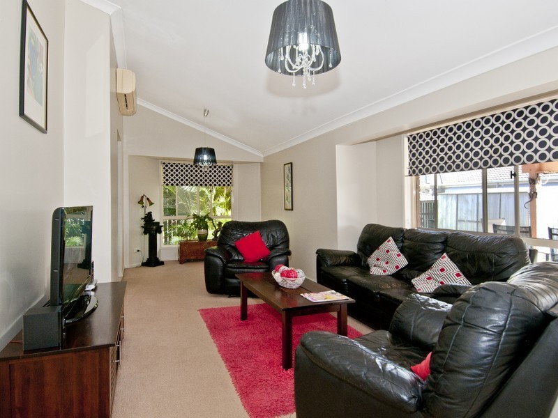 53 Kilsay Crescent, Meadowbrook QLD 4131