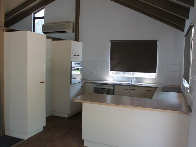 2 Curlew Crescent, Eagleby QLD 4207