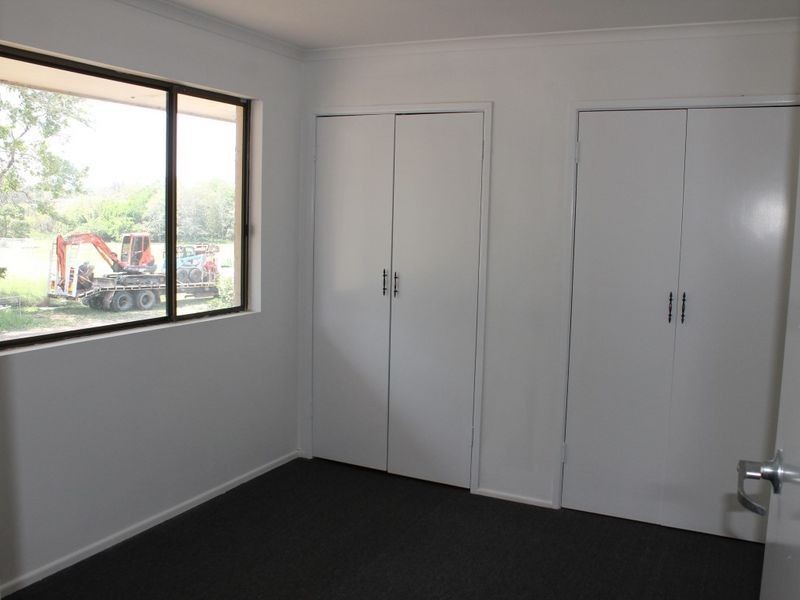 2 Curlew Crescent, Eagleby QLD 4207