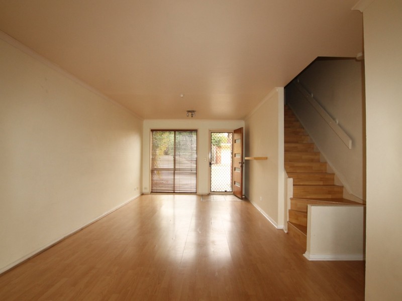 1/72 Castile Cres, Edens Landing QLD 4207