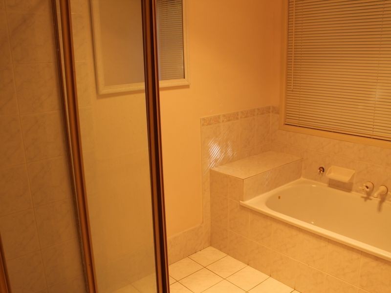 51 Overland Drive, Edens Landing QLD 4207