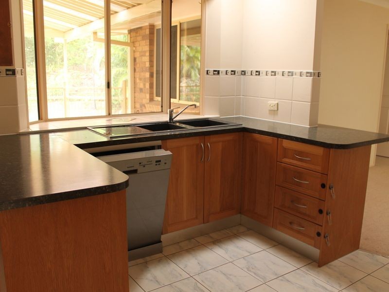 18 Moffatt Place, Edens Landing QLD 4207