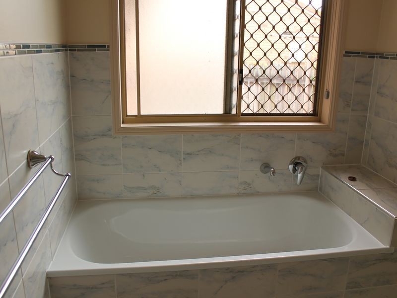 18 Moffatt Place, Edens Landing QLD 4207