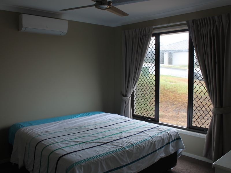 57 Ridgevale Boulevard, Holmview QLD 4207