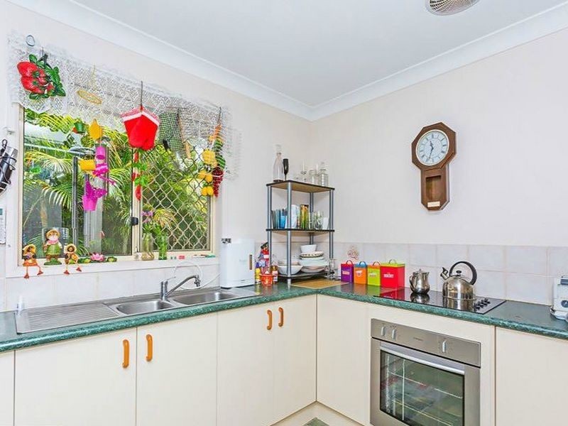 10 Gariswood Court, Edens Landing QLD 4207