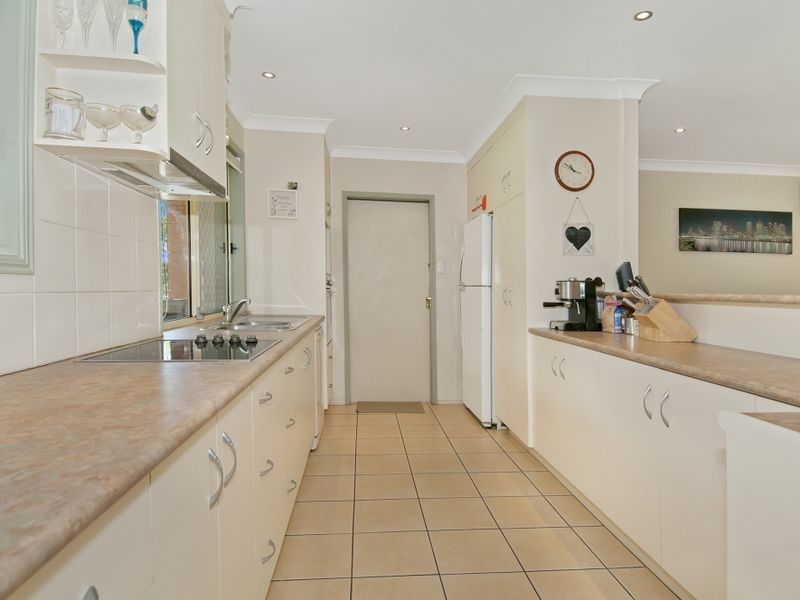 14 Kummara Rd, Edens Landing QLD 4207