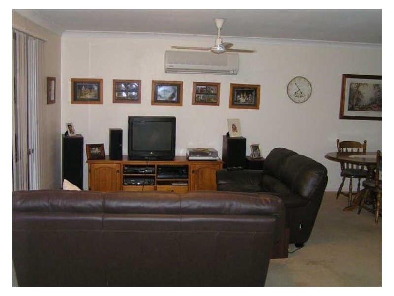 8 Rowsell Court, Mount Warren Park QLD 4207