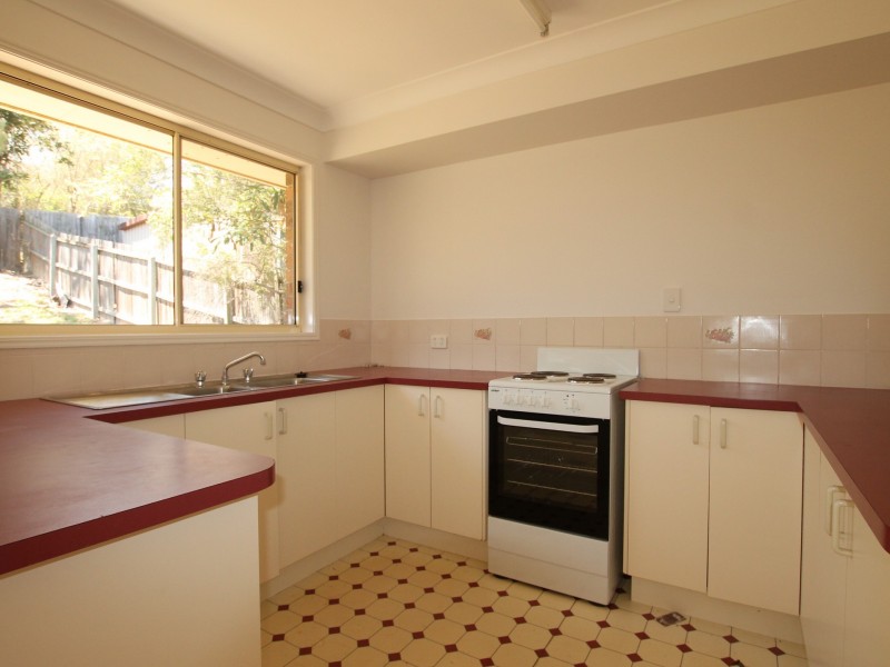 61 Avonmore St, Edens Landing QLD 4207