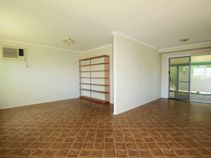 6 Bingo St, Holmview QLD 4207