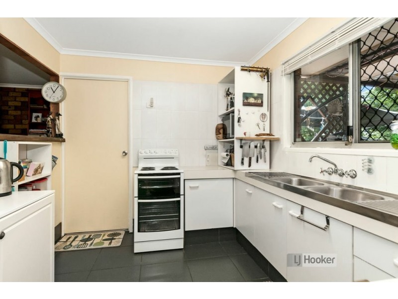 39 Harburg Drive, Beenleigh QLD 4207