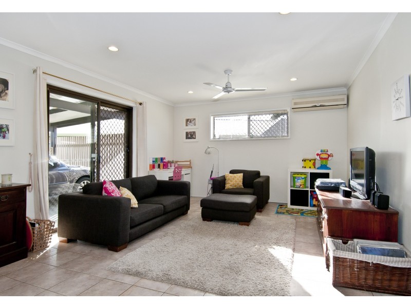 64 Harding Bvd, Mount Warren Park QLD 4207