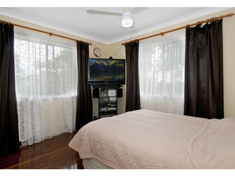 98 Albert Street, Woodridge QLD 4114