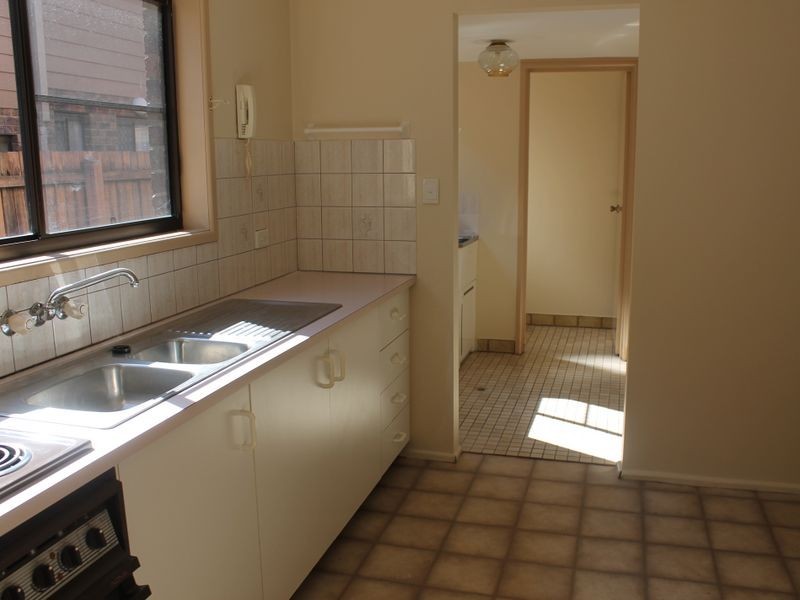 3/2 Bishop Street, Eagleby QLD 4207