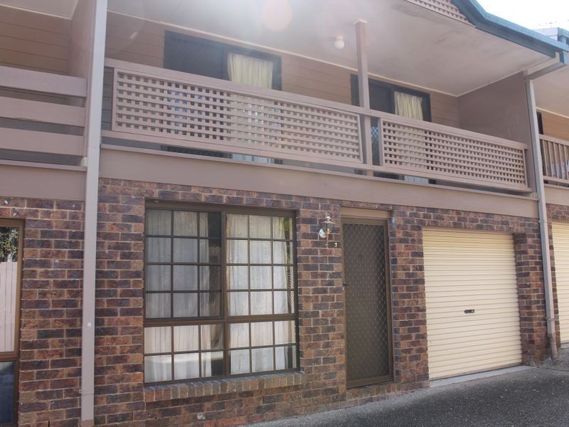 3/2 Bishop Street, Eagleby QLD 4207