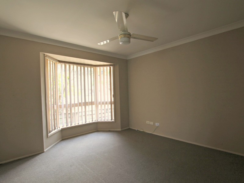40 Loane Dr, Edens Landing QLD 4207