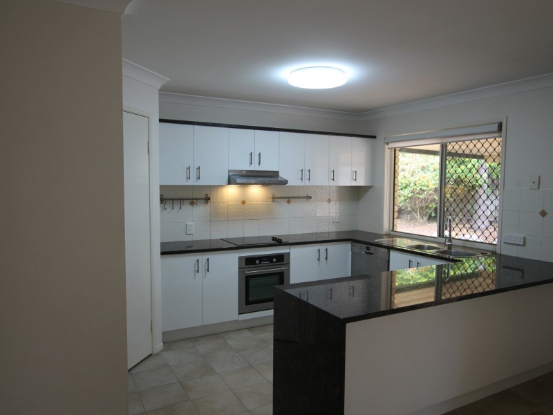 3 Deiter Court, Edens Landing QLD 4207
