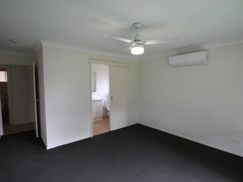 3 Deiter Court, Edens Landing QLD 4207