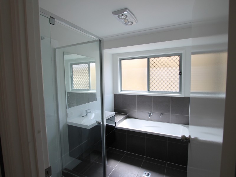 2/11 Scott Street, Beenleigh QLD 4207