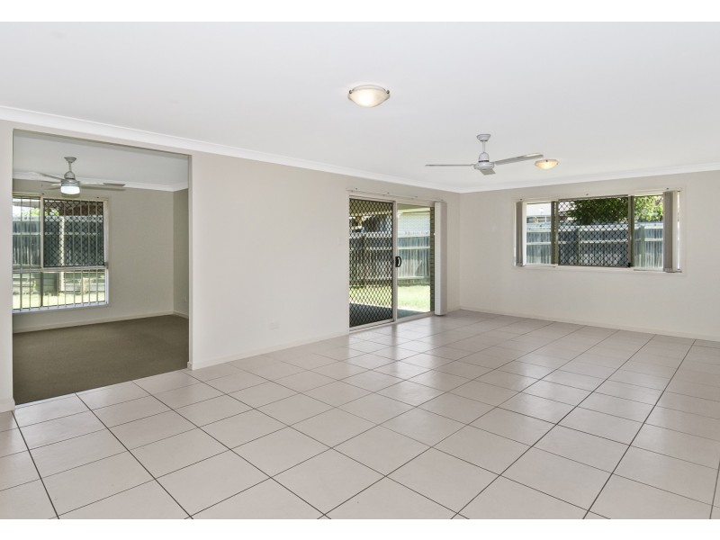 8 Tern Close, Eagleby QLD 4207