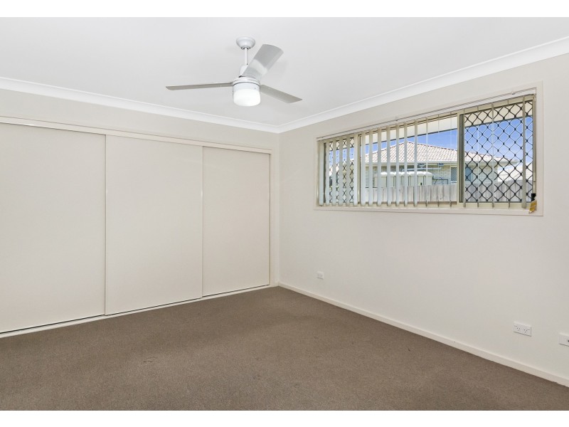 8 Tern Close, Eagleby QLD 4207