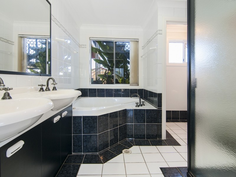 15 Mimi Court, Mount Warren Park QLD 4207