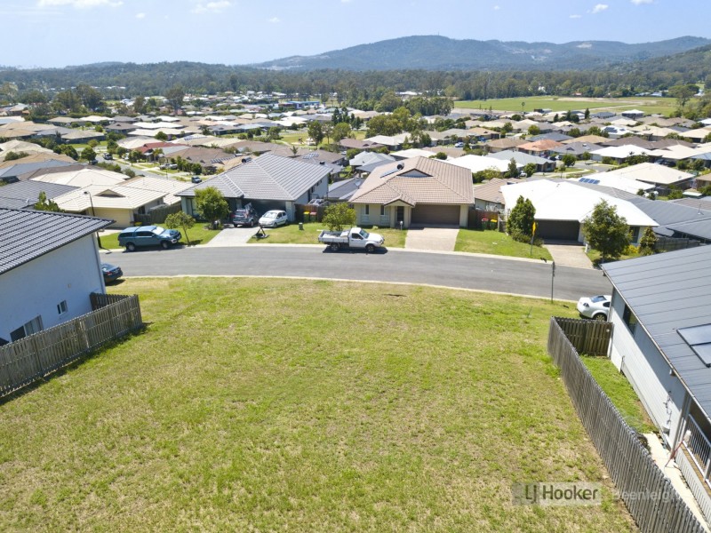 33 Summit Parade, Bahrs Scrub QLD 4207