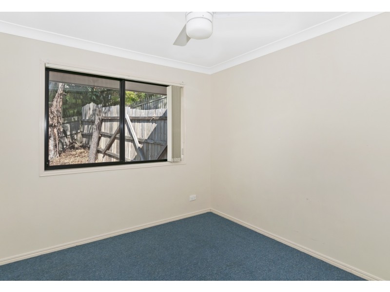 7 Hillside Crescent, Edens Landing QLD 4207