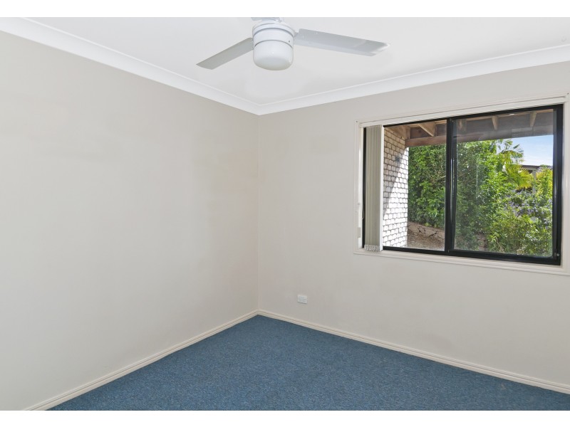 7 Hillside Crescent, Edens Landing QLD 4207