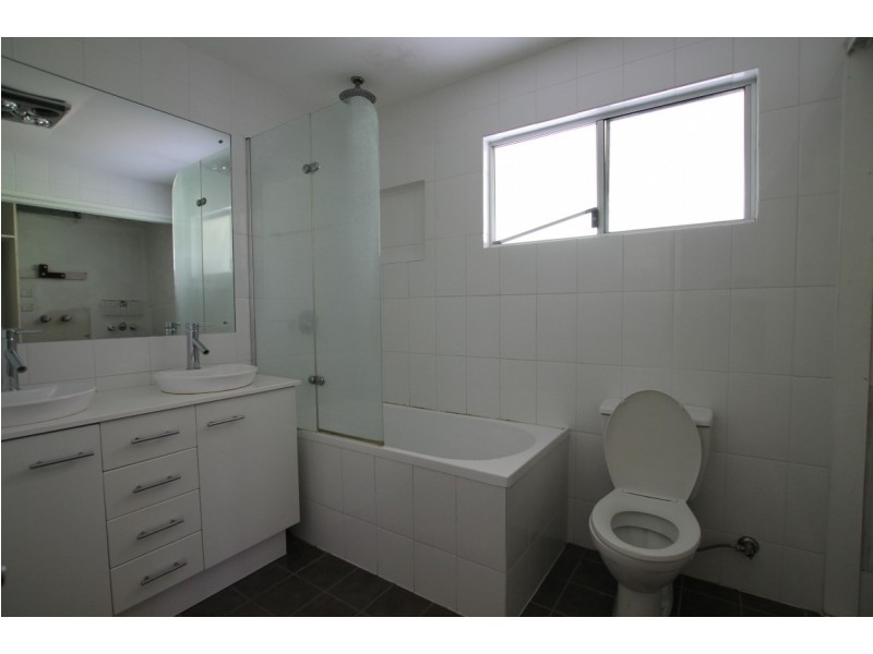 4 Adrose Court, Beenleigh QLD 4207