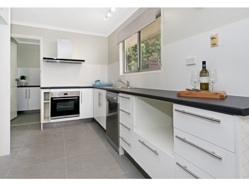 2 Rogers Avenue, Beenleigh QLD 4207