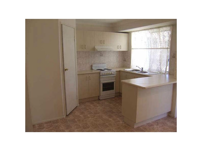 64 Tallagandra Rd, Beenleigh QLD 4207