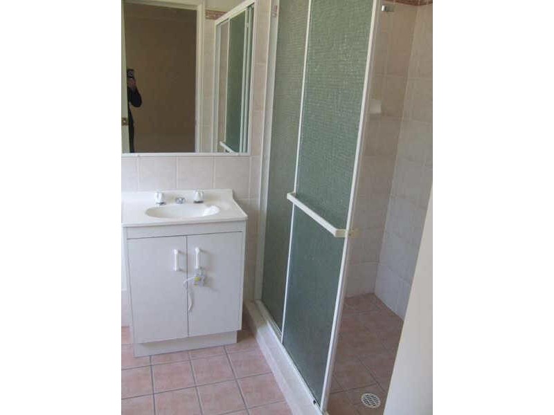 64 Tallagandra Rd, Beenleigh QLD 4207