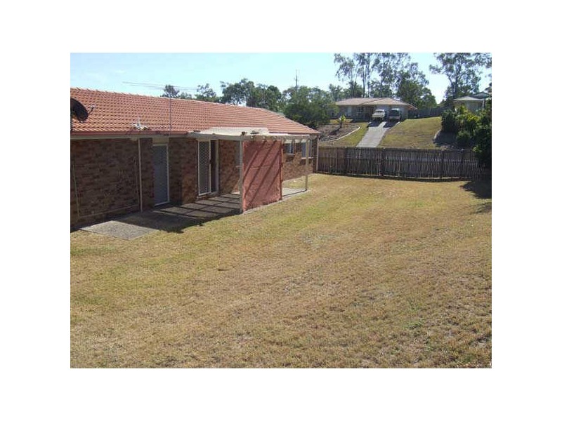 64 Tallagandra Rd, Beenleigh QLD 4207
