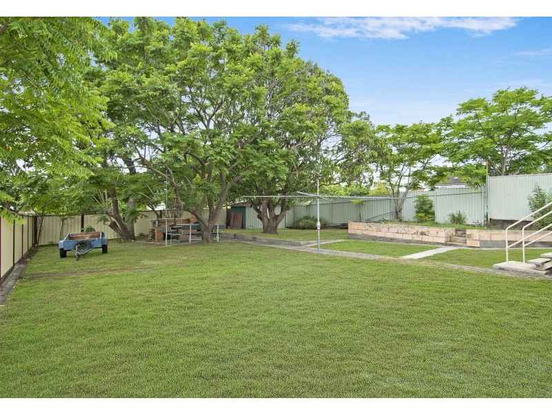 98 Albert Street, Woodridge QLD 4114